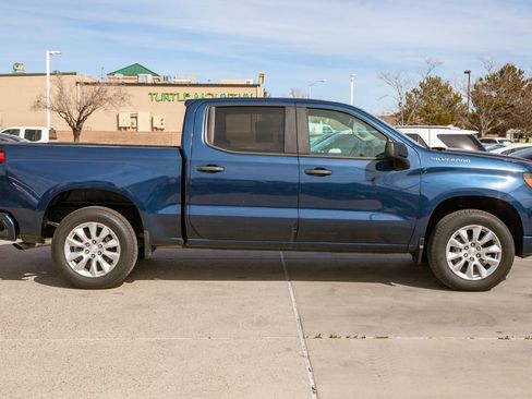 Used 2022 Chevrolet Silverado 1500 Custom image 4