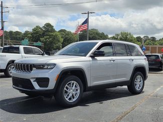 New 2026 Jeep Grand Cherokee Laredo RWD video 1