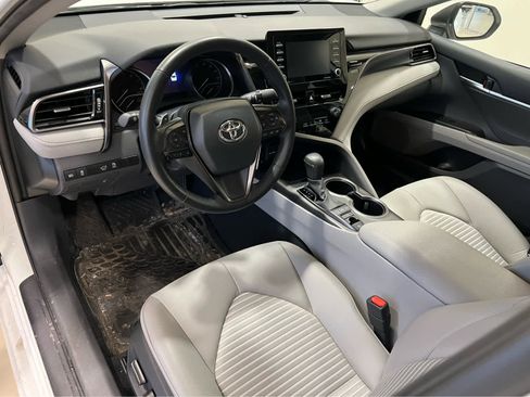 Used 2023 Toyota Camry SE image 11