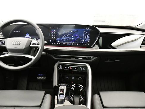 Used 2025 Audi Q5 Premium Plus w/ Premium Plus image 19