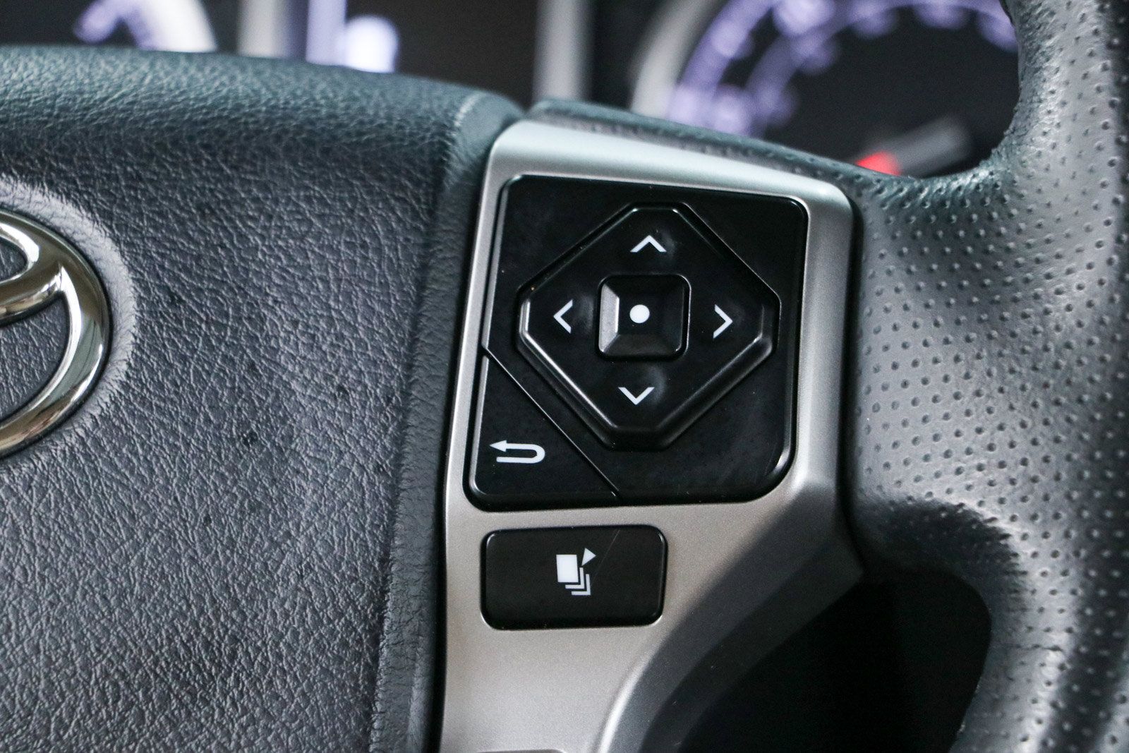 Used 2024 Toyota 4Runner Limited AWD/4WD image 15