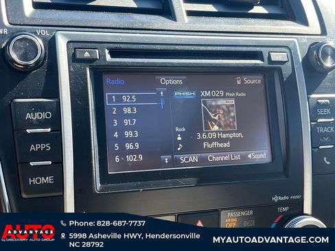 Used 2014 Toyota Camry XLE image 14