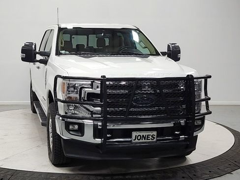 Used 2021 Ford F250 Lariat w/ Lariat Ultimate Package AWD/4WD image 2