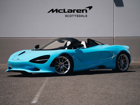 Used 2025 McLaren 750S TechLux image 2