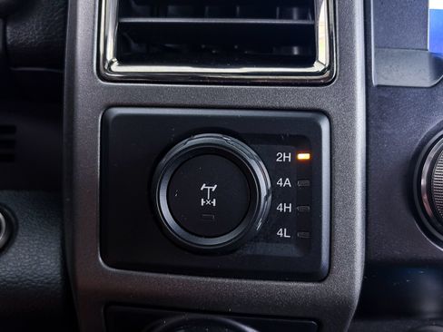 Used 2019 Ford F150 Raptor w/ Equipment Group 802A Luxury AWD/4WD image 26