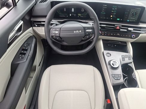 New 2026 Kia Sportage EX w/ EX Panoramic Sunroof Package image 12