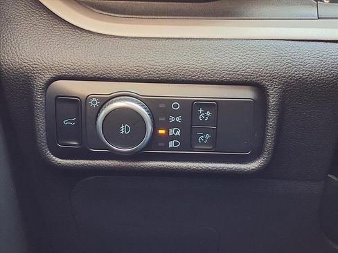 Used 2023 Ford Explorer XLT w/ Equipment Group 202A image 19