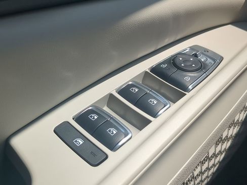 New 2026 Kia Carnival SX image 18