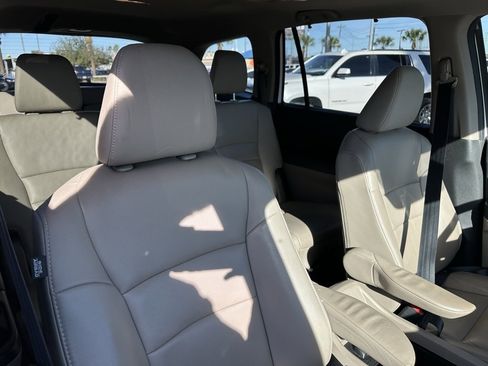 Used 2021 Honda Pilot Touring image 26