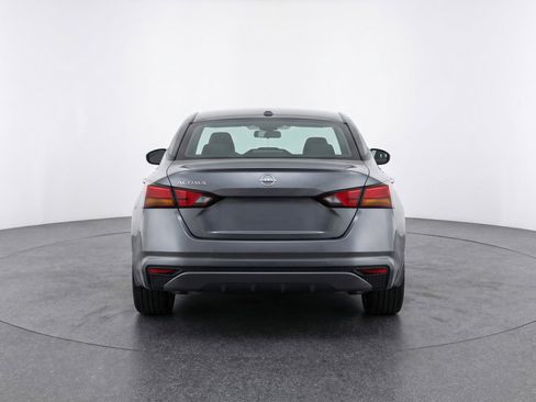 Used 2025 Nissan Altima 2.5 SV image 7