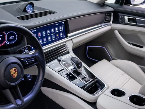 Certified 2022 Porsche Panamera GTS AWD/4WD image 13