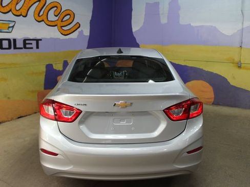 Used 2018 Chevrolet Cruze LS FWD image 7