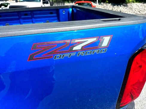 Used 2022 Chevrolet Colorado Z71 w/ Safety Package image 10