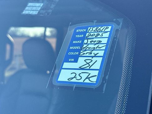 Used 2025 Jeep Wrangler Unlimited Rubicon image 25