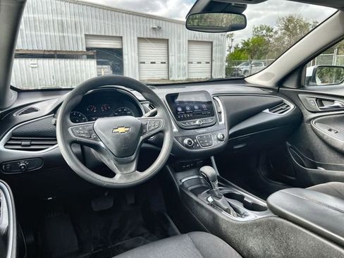 Used 2024 Chevrolet Malibu LT w/ LPO, Floor Liner Package image 10