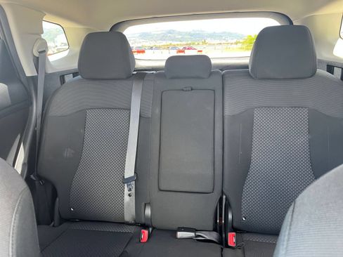 Used 2025 Kia Sportage LX FWD image 33