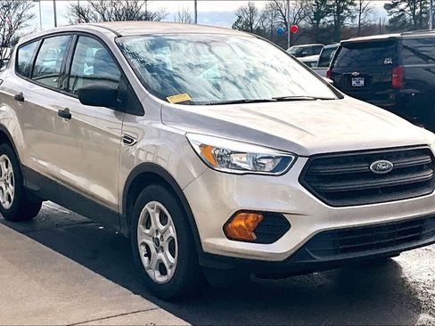 Used 2017 Ford Escape S image 1