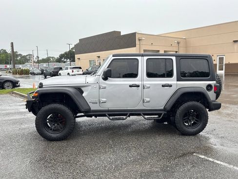Used 2020 Jeep Wrangler Unlimited Sport S AWD/4WD image 2