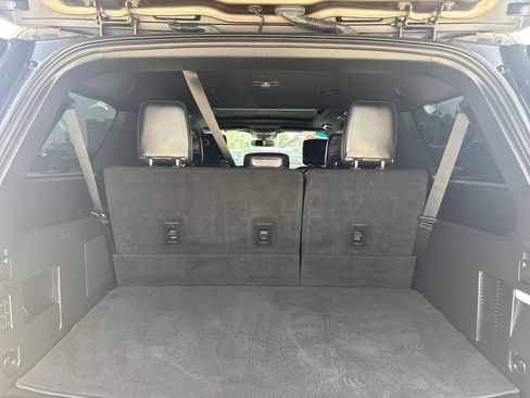 Used 2019 Ford Expedition Max Limited w/ Equipment Group 303A AWD/4WD image 8