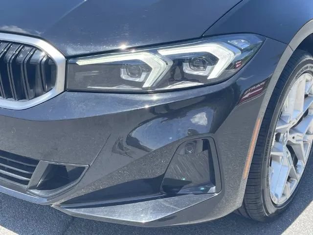 Used 2025 BMW 330i xDrive Sedan AWD/4WD image 10