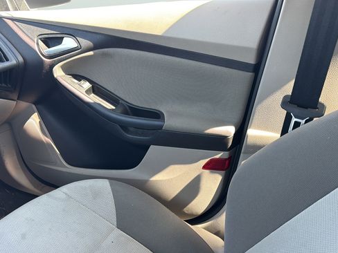 Used 2013 Ford Focus SE w/ Super Fuel Economy (SFE) Pkg FWD image 17