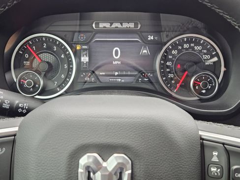 New 2026 RAM 1500 4x4 Crew Cab image 19