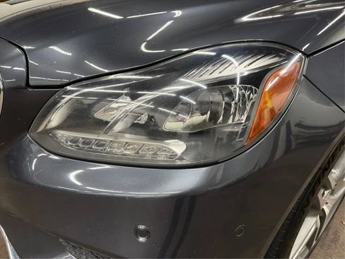 Used 2015 Mercedes-Benz E 400 4MATIC Sedan w/ Parking Assist Package image 41