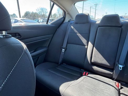 Used 2025 Nissan Altima 2.5 SV image 40