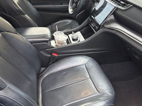 Used 2021 Jeep Grand Cherokee L Limited w/ Luxury Tech Group II image 3