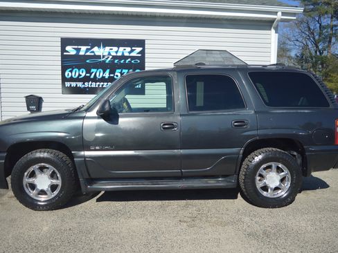 Used 2003 GMC Yukon Denali image 2