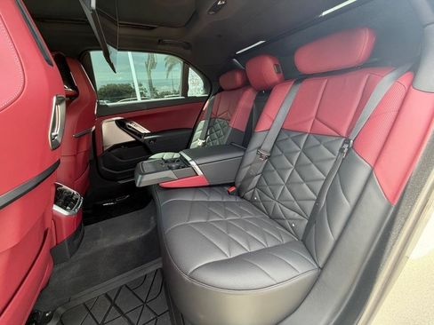 Used 2024 BMW 740i RWD image 36