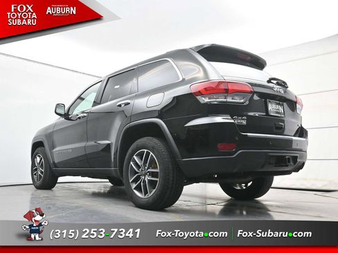 Used 2020 Jeep Grand Cherokee Limited w/ Trailer Tow Group IV image 16