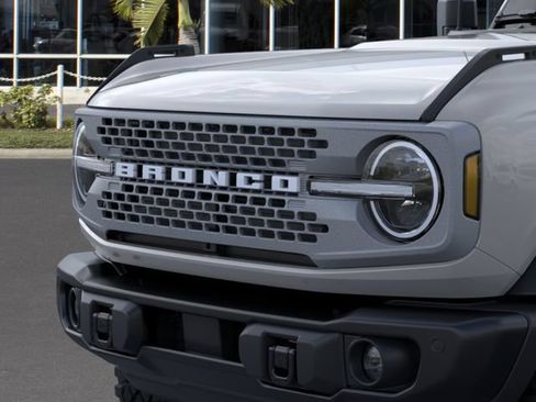 New 2026 Ford Bronco Badlands w/ Sasquatch Package AWD/4WD image 19