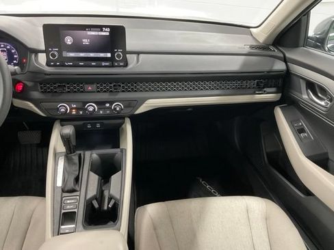 Used 2025 Honda Accord LX image 16