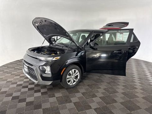 Used 2020 Kia Soul LX image 12