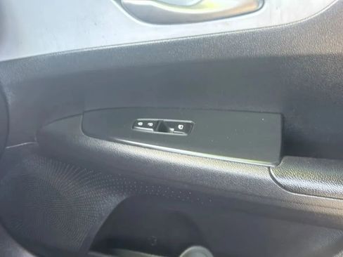 Used 2022 Kia Forte LXS w/ LXS Technology Package FWD image 16