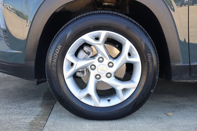 Used 2025 Chevrolet Trax LS w/ LS Convenience Package FWD image 9