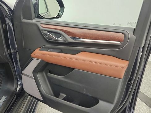 Used 2023 GMC Yukon Denali Ultimate AWD/4WD image 26