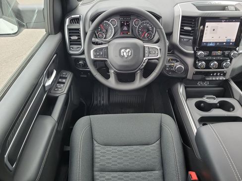 New 2026 RAM 1500 4x4 Crew Cab image 19