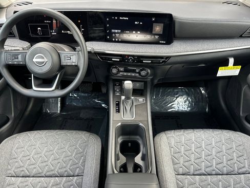 New 2026 Nissan Kicks SV w/ SV Premium Package image 10