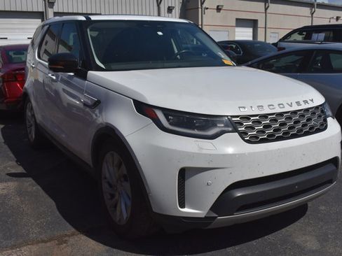 Used 2024 Land Rover Discovery S AWD/4WD image 3
