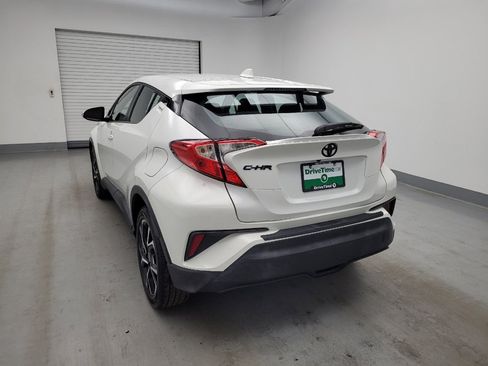 Used 2020 Toyota C-HR XLE FWD image 6