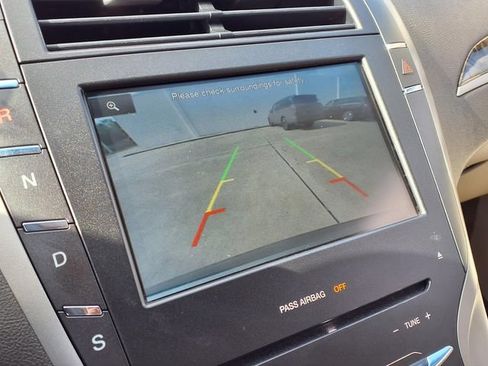 Used 2016 Lincoln MKZ w/ Equipment Group 300A Reserve FWD image 11