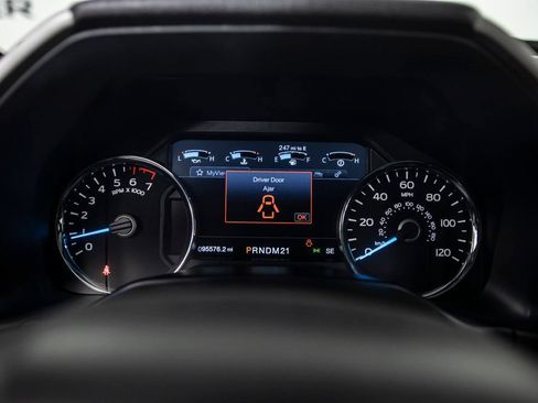 Used 2016 Ford F150 Lariat w/ Equipment Group 502A Luxury AWD/4WD image 25