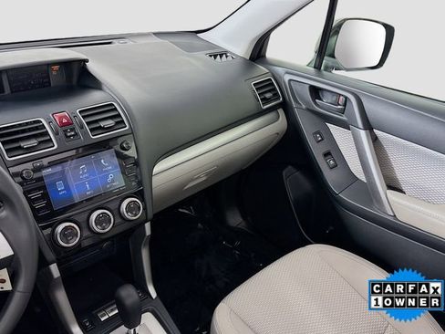 Used 2017 Subaru Forester 2.5i Premium AWD/4WD image 23
