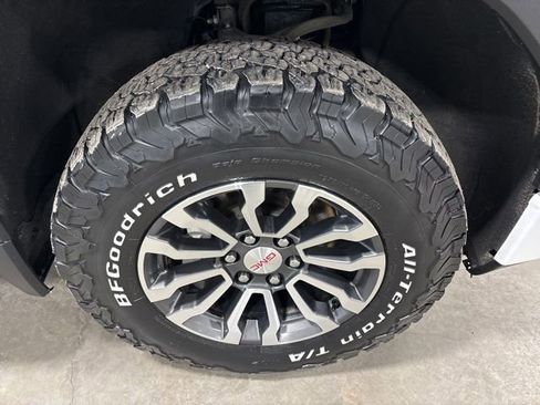 Used 2021 GMC Sierra 1500 AT4 w/ AT4 Premium Package image 13