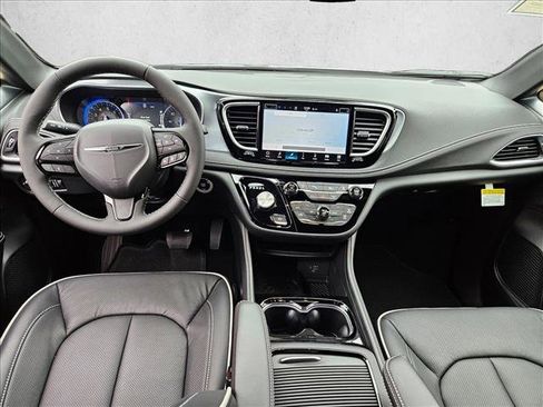 New 2026 Chrysler Pacifica Limited w/ S Appearance Package FWD image 11