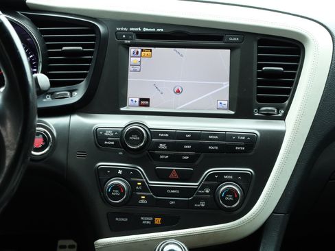 Used 2013 Kia Optima SX w/ Limited Pkg image 7