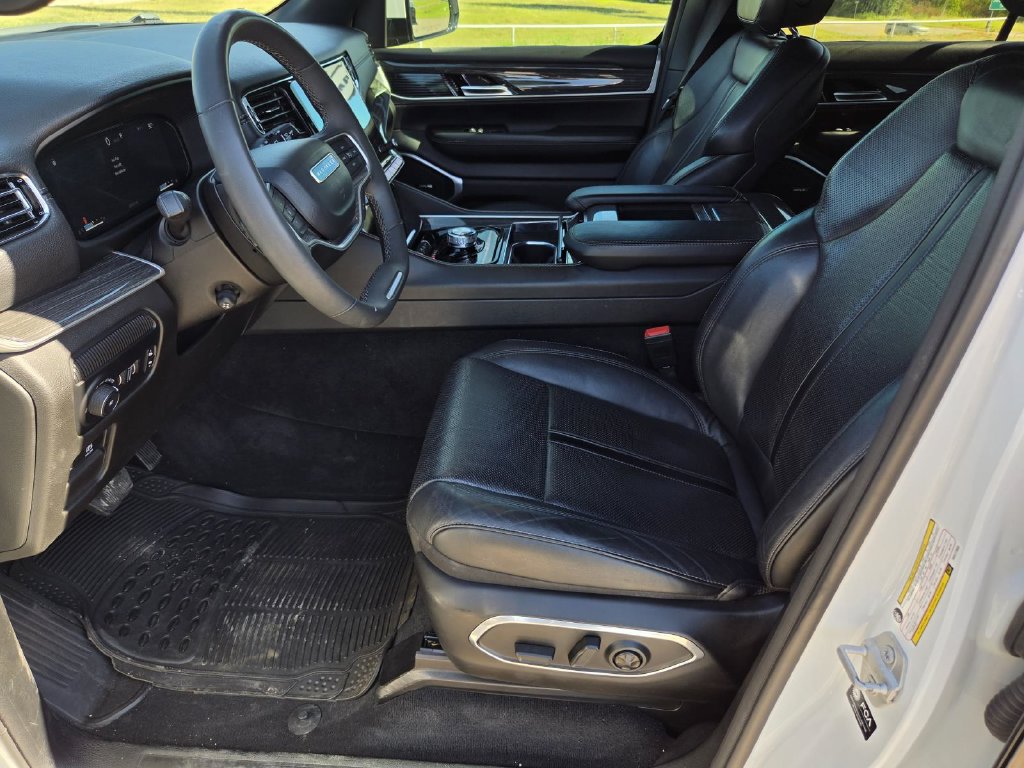 Used 2022 Jeep Wagoneer Series II RWD image 25