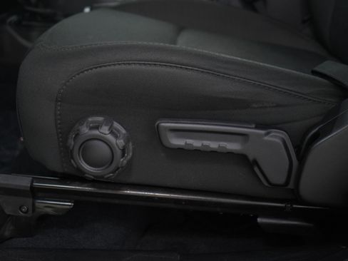 Used 2022 Jeep Wrangler Sport S image 24